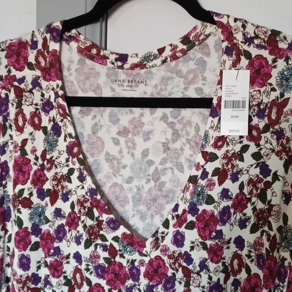 NWT Flowy, Floral Tunic!!! - Picture 6 of 6